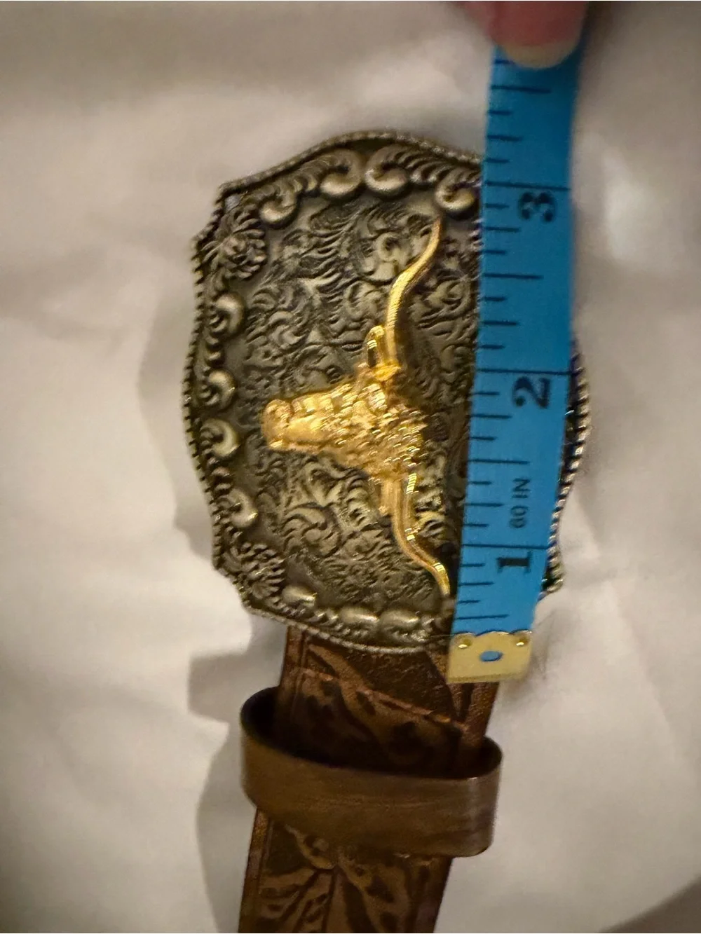 NWOT Non Leather Western Silver/Gold Longhorn Buckle Brown Embossed Belt. 37”